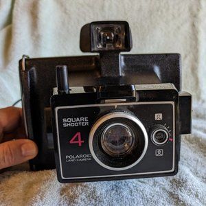 Vintage 1970’s Polaroid Land Square Shooter 4 camera